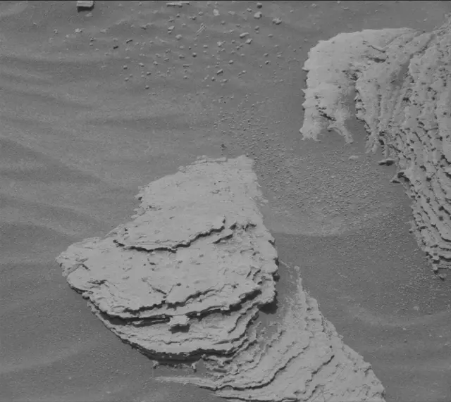 Sol 3607: Mast Camera (Mastcam)