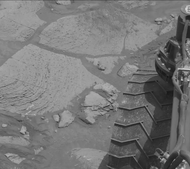 Sol 3609: Mast Camera (Mastcam)