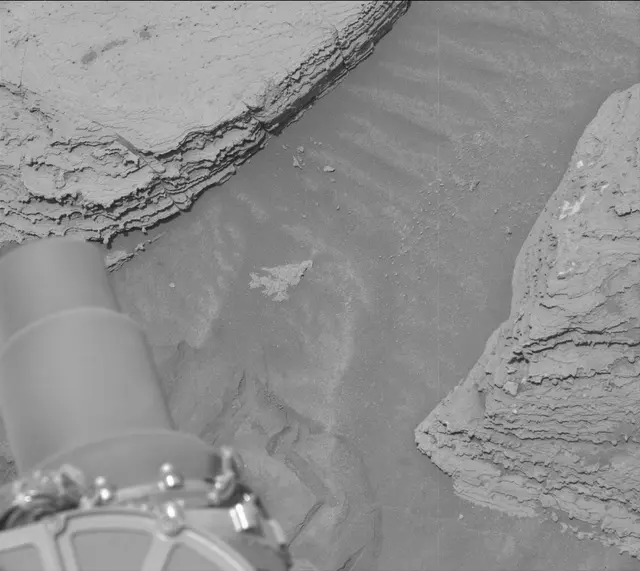 Sol 3609: Mast Camera (Mastcam)