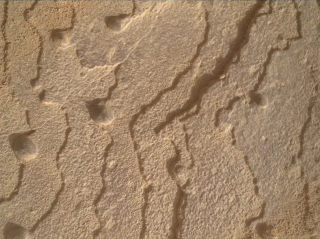 Sol 3609: Mars Hand Lens Imager (MAHLI)