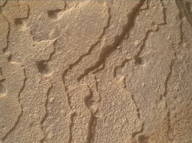 Sol 3609: Mars Hand Lens Imager (MAHLI)
