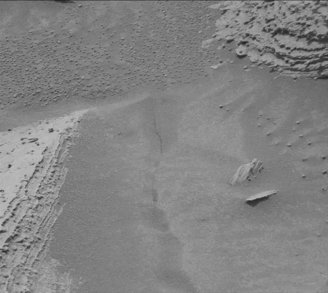 Sol 3610: Mast Camera (Mastcam)