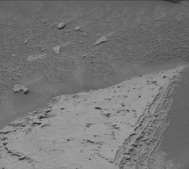 Sol 3610: Mast Camera (Mastcam)