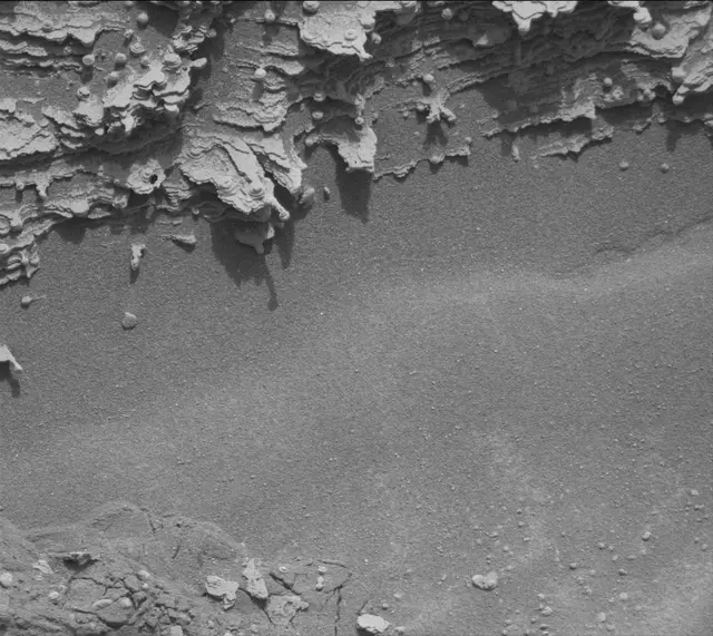 Sol 3610: Mast Camera (Mastcam)