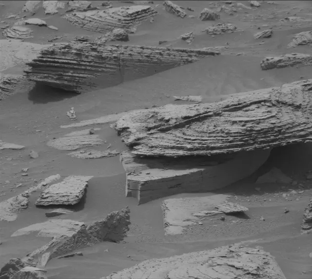 Sol 3613: Mast Camera (Mastcam)