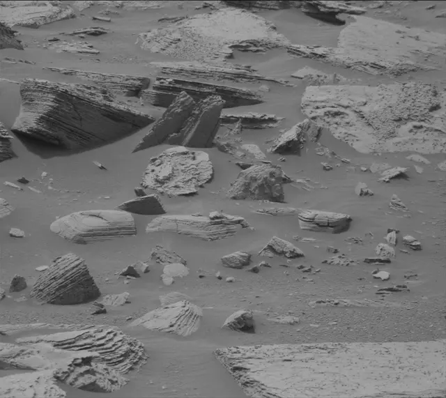 Sol 3613: Mast Camera (Mastcam)
