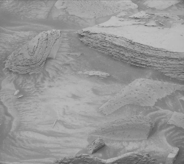 Sol 3616: Mast Camera (Mastcam)