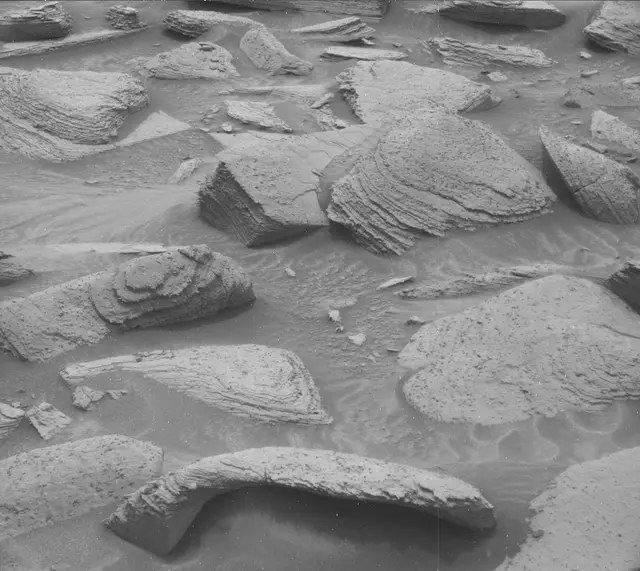Sol 3617: Mast Camera (Mastcam)