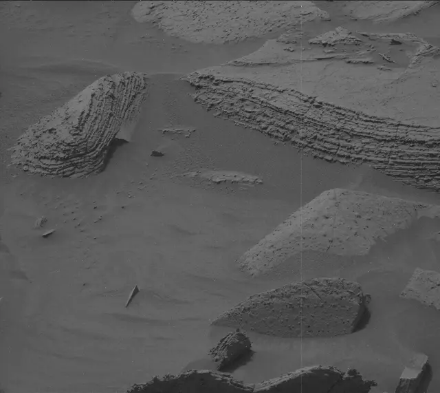 Sol 3617: Mast Camera (Mastcam)