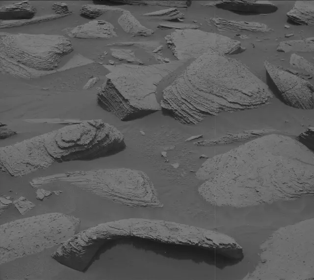 Sol 3618: Mast Camera (Mastcam)