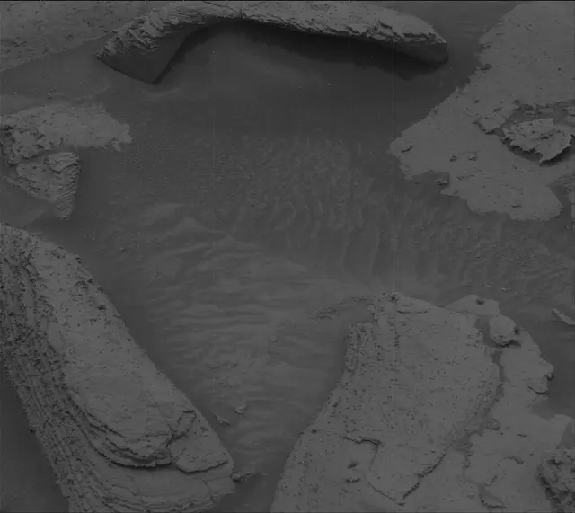 Sol 3618: Mast Camera (Mastcam)