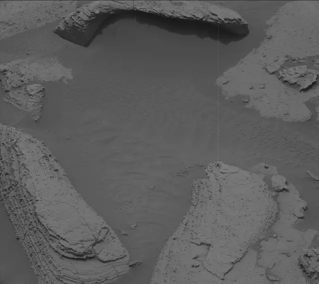 Sol 3618: Mast Camera (Mastcam)