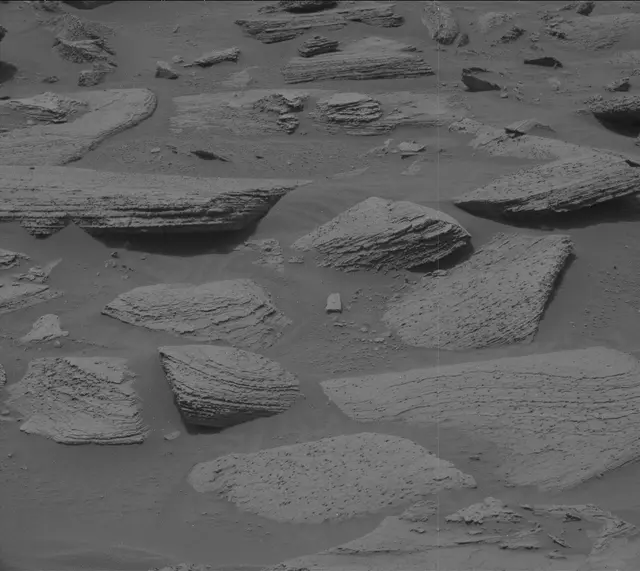 Sol 3618: Mast Camera (Mastcam)