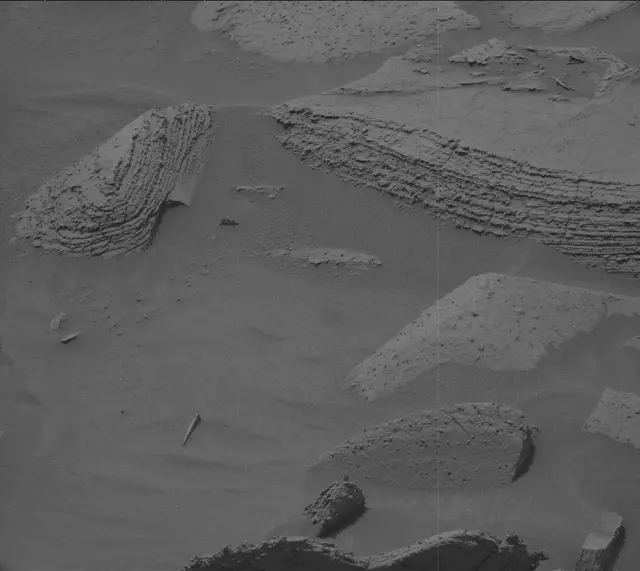Sol 3618: Mast Camera (Mastcam)