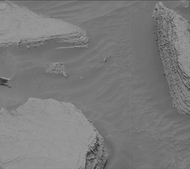 Sol 3621: Mast Camera (Mastcam)