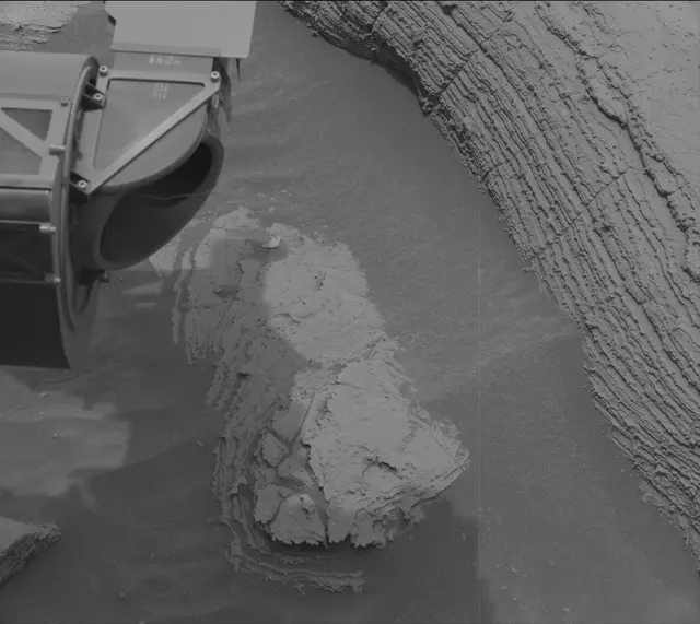 Sol 3621: Mast Camera (Mastcam)