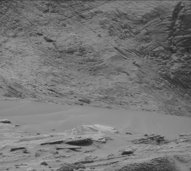 Sol 3621: Mast Camera (Mastcam)