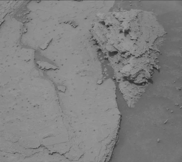 Sol 3622: Mast Camera (Mastcam)
