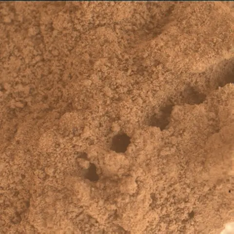 Sol 3626: Mars Hand Lens Imager (MAHLI)