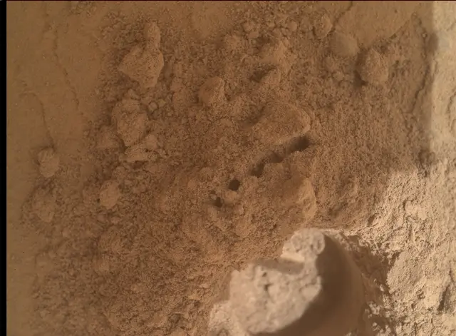 Sol 3626: Mars Hand Lens Imager (MAHLI)