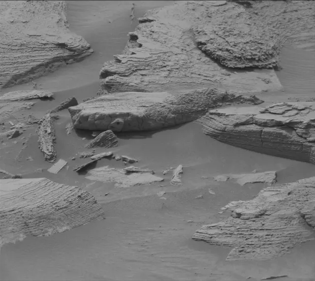 Sol 3628: Mast Camera (Mastcam)