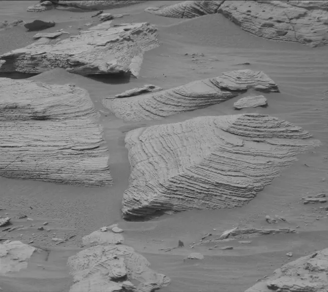 Sol 3628: Mast Camera (Mastcam)
