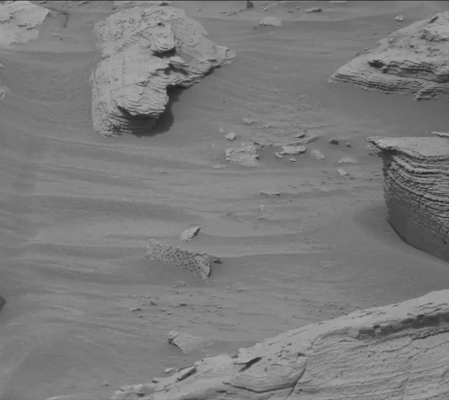 Sol 3628: Mast Camera (Mastcam)