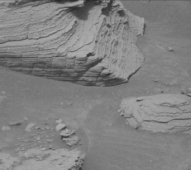 Sol 3628: Mast Camera (Mastcam)