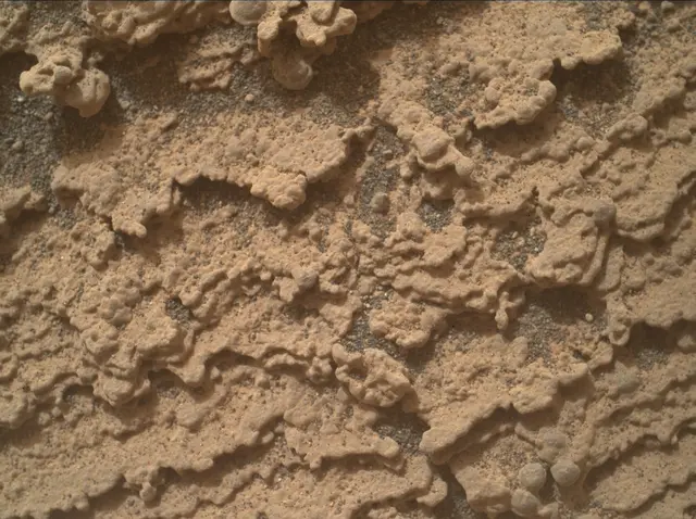 Sol 3628: Mars Hand Lens Imager (MAHLI)