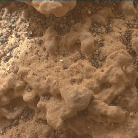 Sol 3628: Mars Hand Lens Imager (MAHLI)