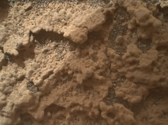 Sol 3628: Mars Hand Lens Imager (MAHLI)