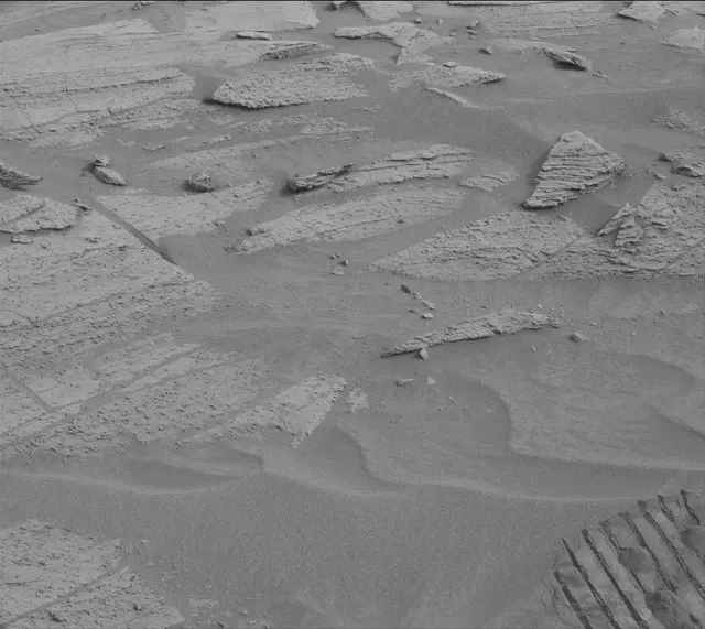 Sol 3631: Mast Camera (Mastcam)