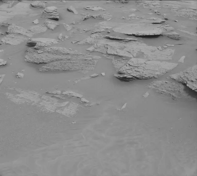 Sol 3631: Mast Camera (Mastcam)