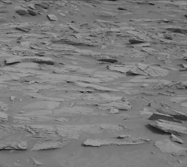Sol 3631: Mast Camera (Mastcam)