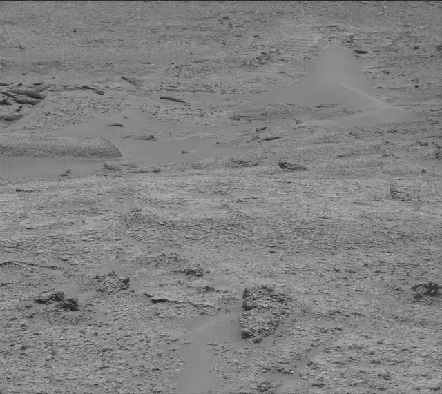 Sol 3631: Mast Camera (Mastcam)
