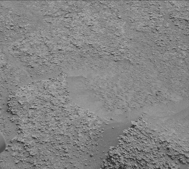 Sol 3631: Mast Camera (Mastcam)