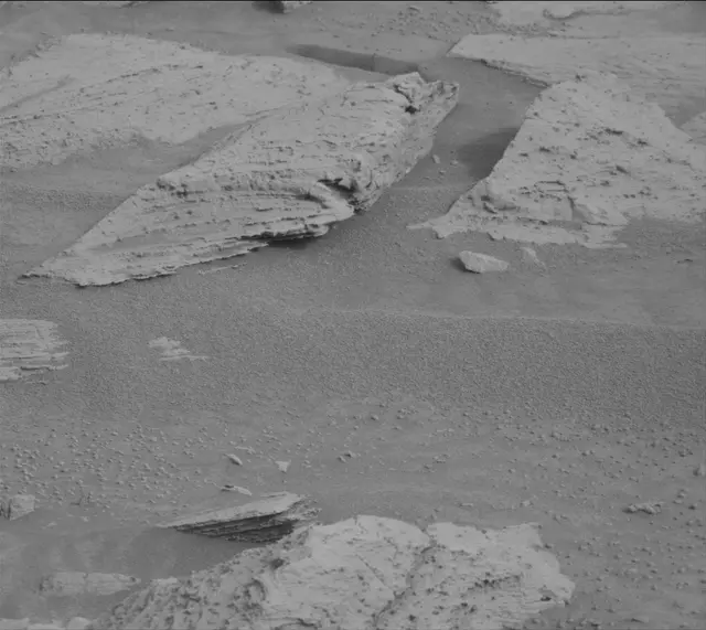 Sol 3631: Mast Camera (Mastcam)