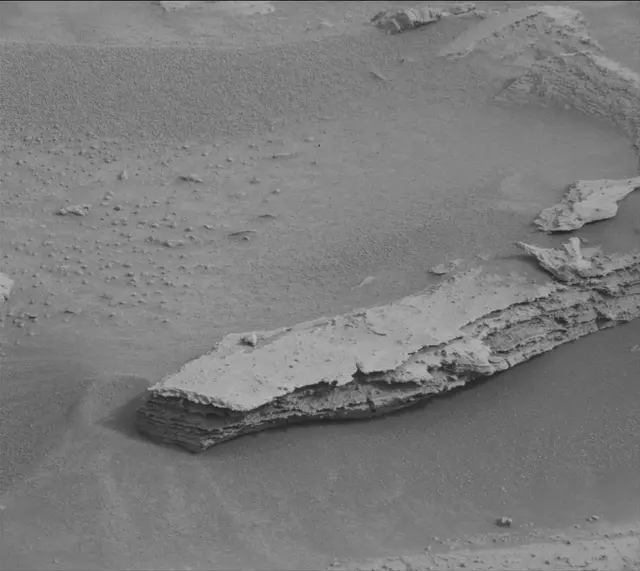 Sol 3631: Mast Camera (Mastcam)