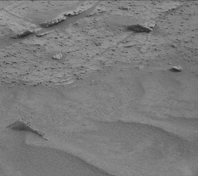 Sol 3631: Mast Camera (Mastcam)