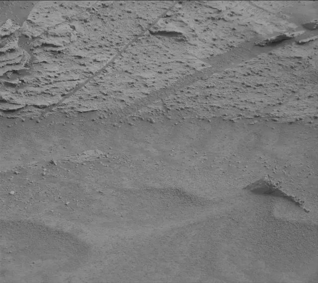 Sol 3631: Mast Camera (Mastcam)