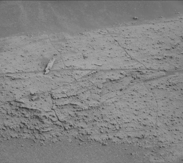 Sol 3631: Mast Camera (Mastcam)