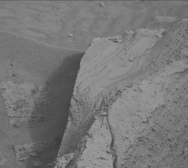 Sol 3631: Mast Camera (Mastcam)