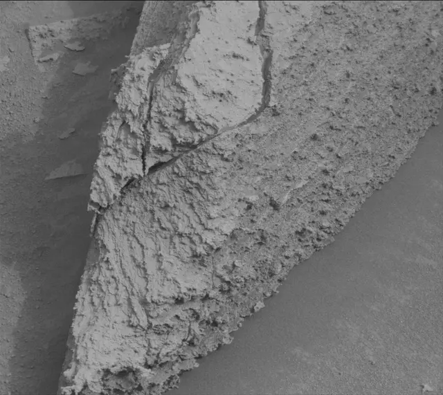 Sol 3631: Mast Camera (Mastcam)
