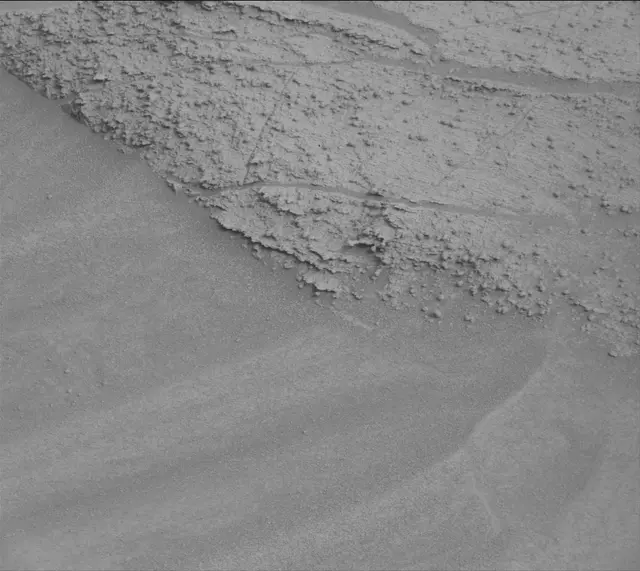 Sol 3631: Mast Camera (Mastcam)
