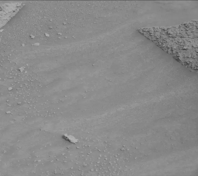 Sol 3631: Mast Camera (Mastcam)