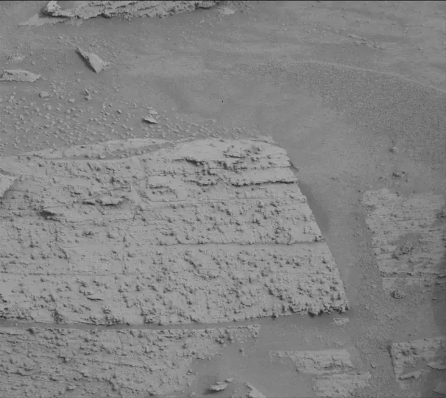 Sol 3631: Mast Camera (Mastcam)