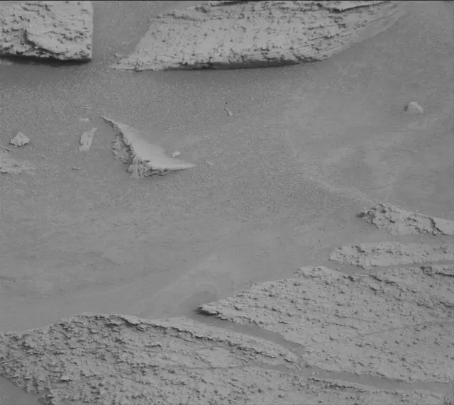 Sol 3631: Mast Camera (Mastcam)