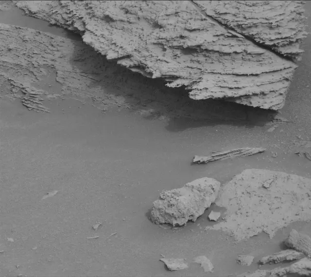 Sol 3631: Mast Camera (Mastcam)