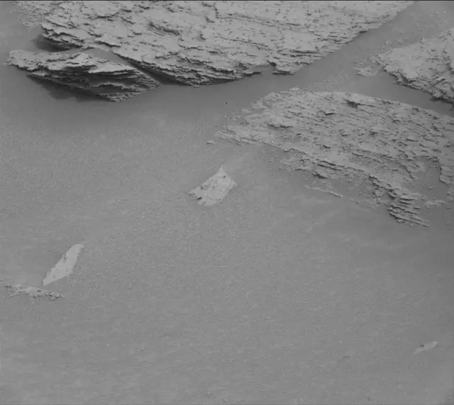 Sol 3631: Mast Camera (Mastcam)