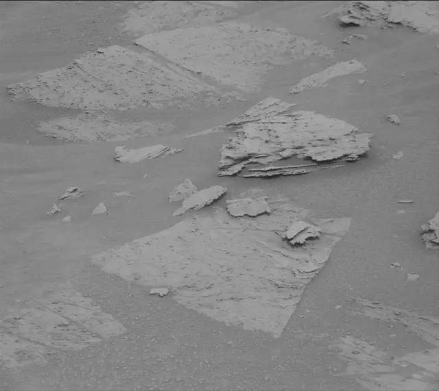 Sol 3631: Mast Camera (Mastcam)